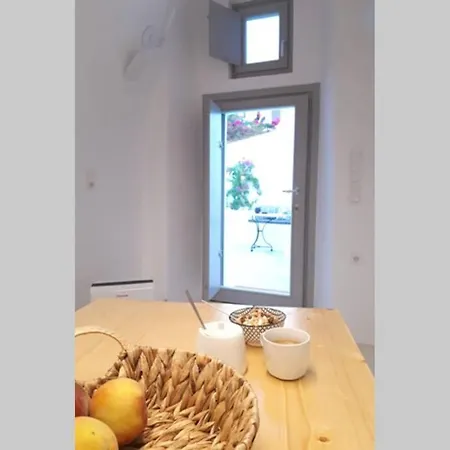 Aspro Cave House *